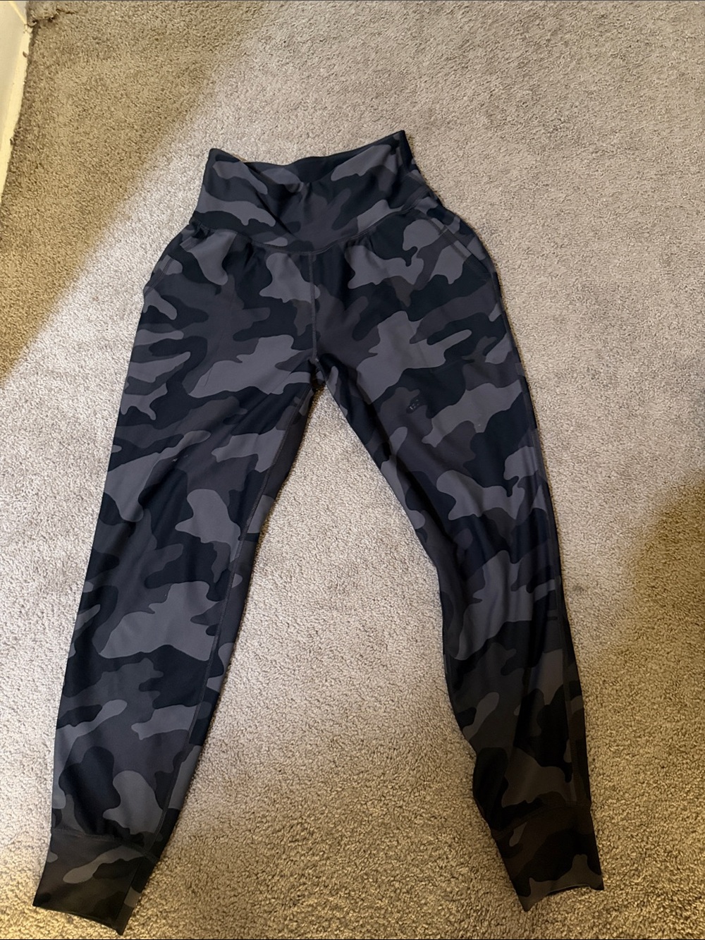 Old Navy Black & Gray Camo High-Waist Track Joggers